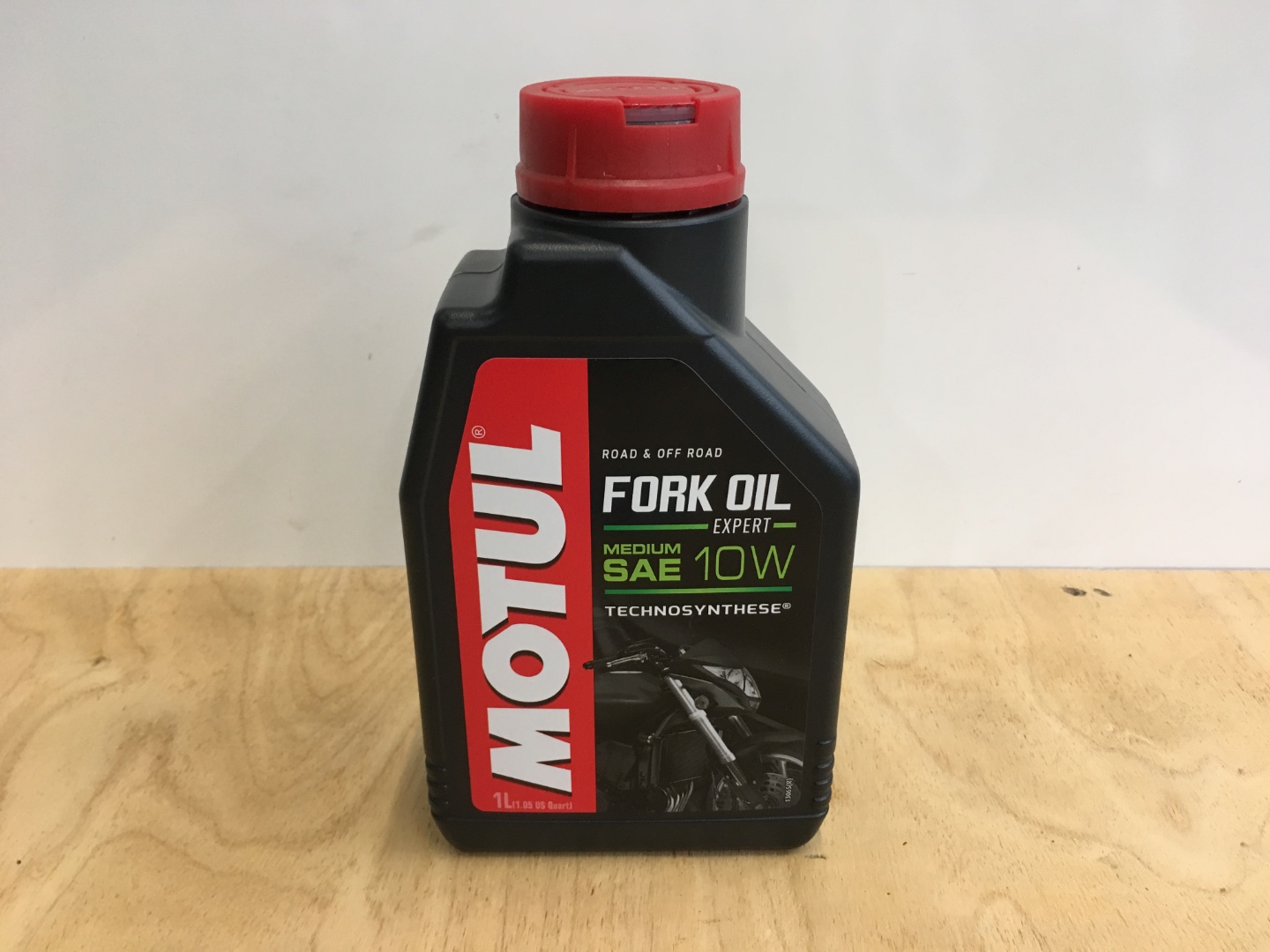 Масло вилочное Motul Fork Oil Expert Medium 10W (1л)