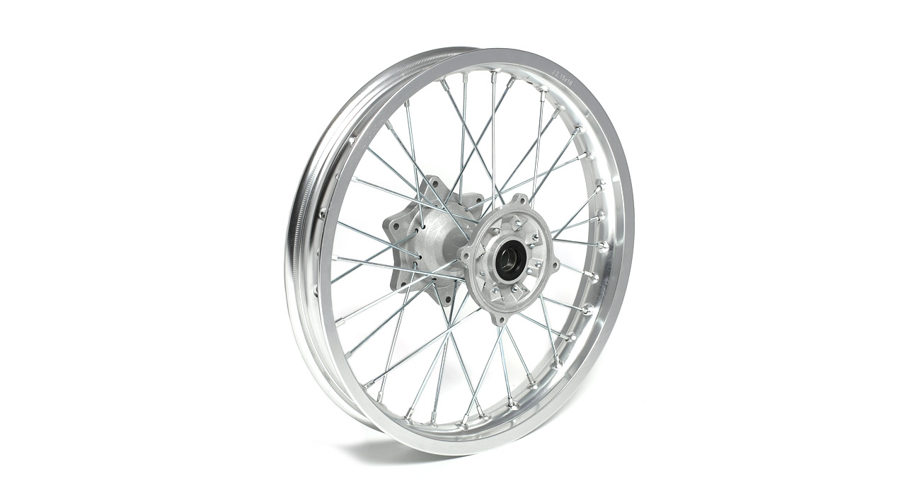 Диск колесный задний 18 со ступицей в сборе алюминиевый Avantis A7