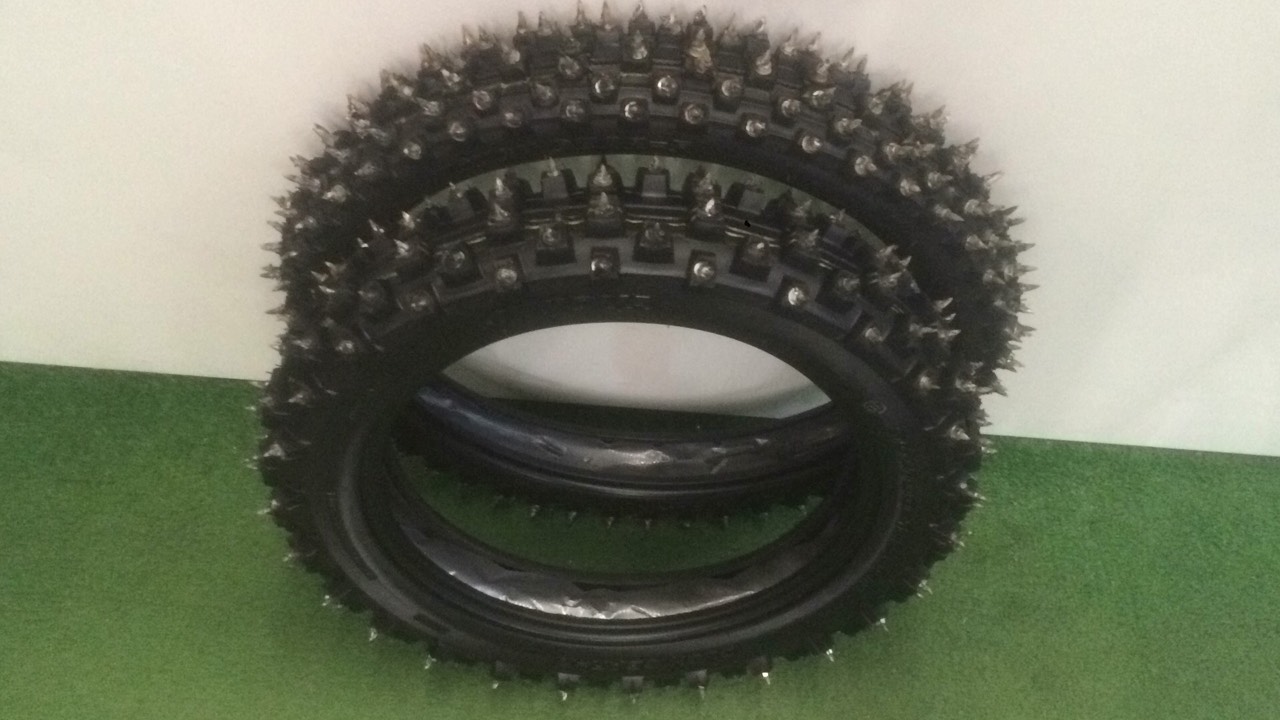 Комплект шипованных покрышек 14x12