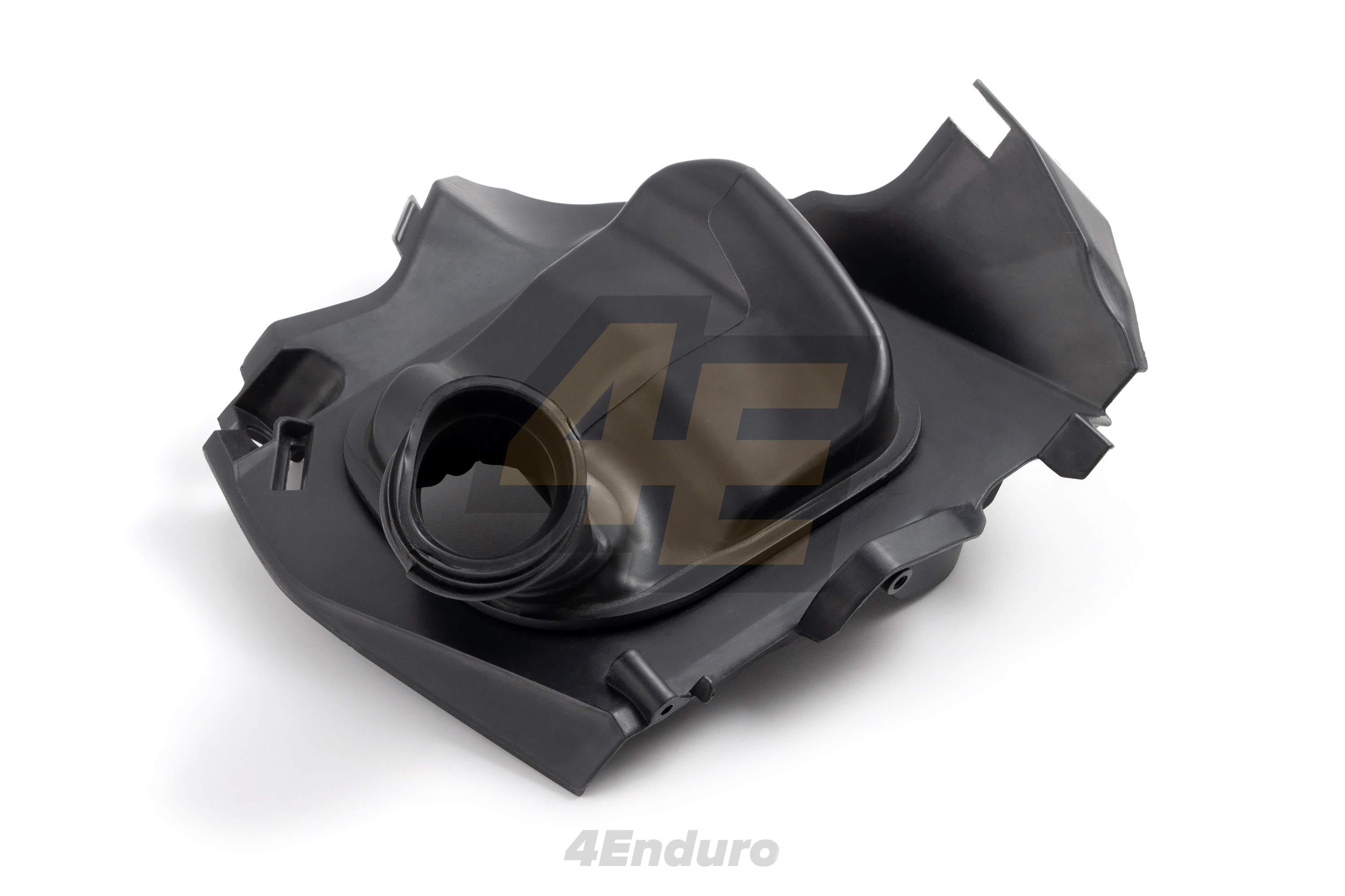 Патрубок воздушного фильтра в сборе