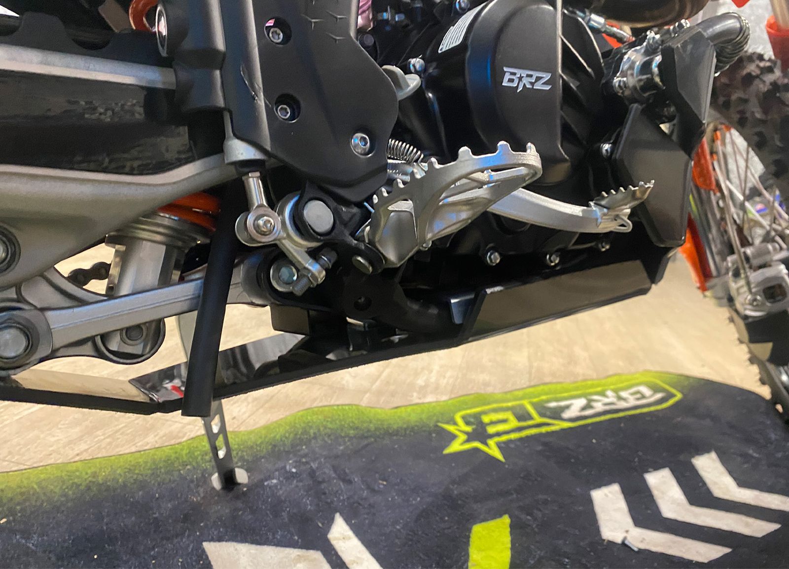 Защита картера двигателя KTZ для эндуро мотоцикла BRZ X8 NB 300 2024/ Hasky F6  PRO Racing NB300 2024