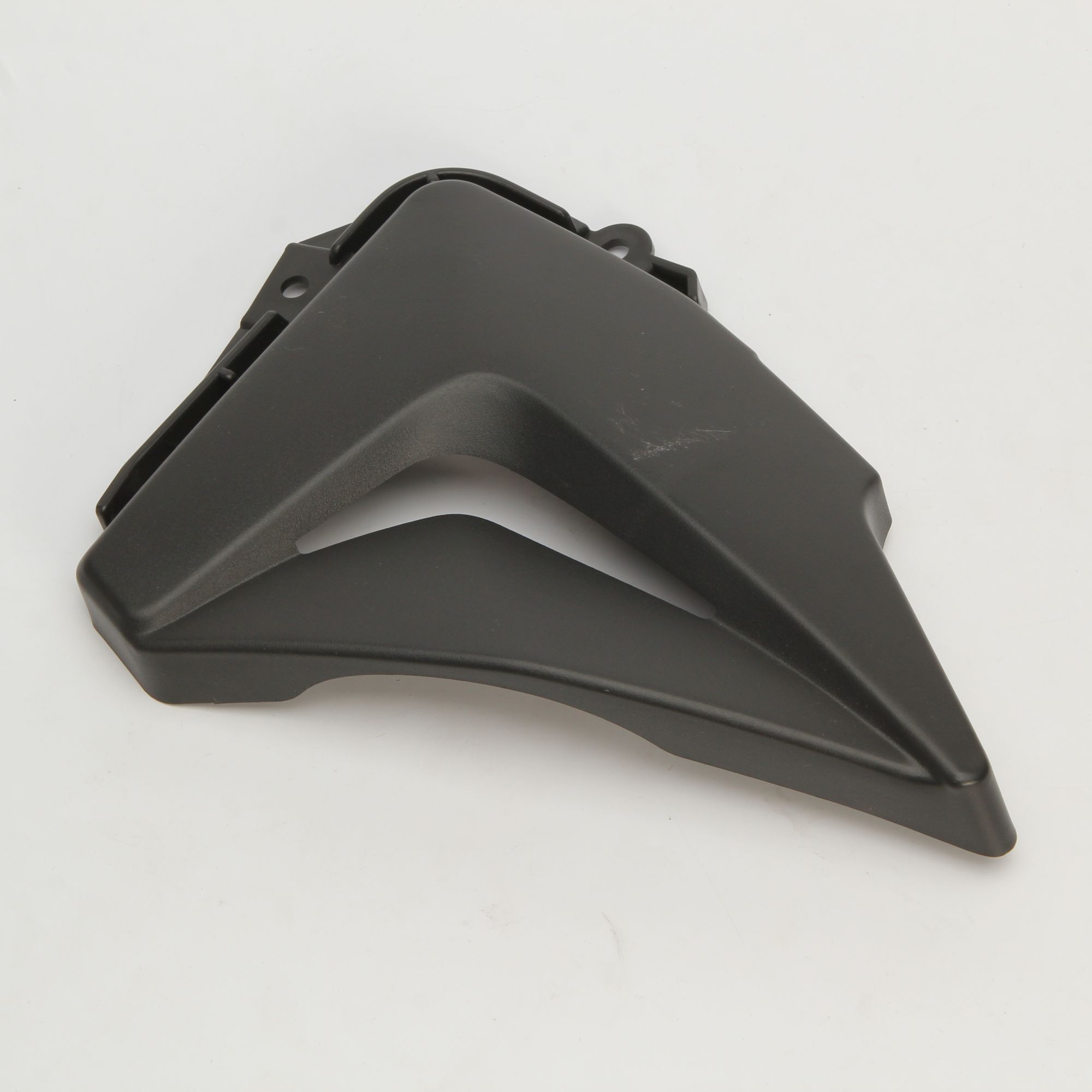 Обтекатель боковой центральный правый Avantis A5/GR 2/ BRZ KR3