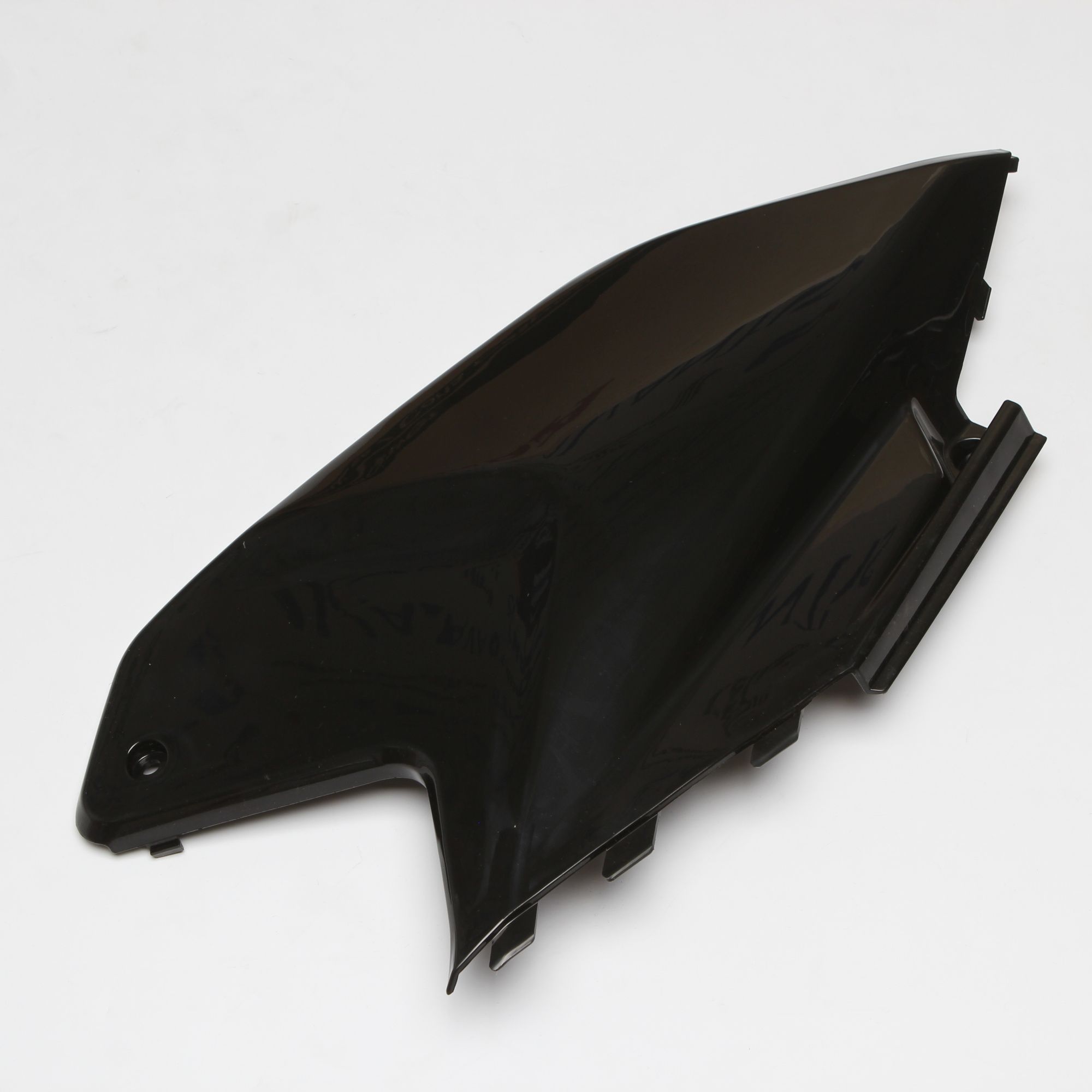 Обтекатель задний правый Avantis A6 (A5)/GR 2/ BRZ KR3 черный