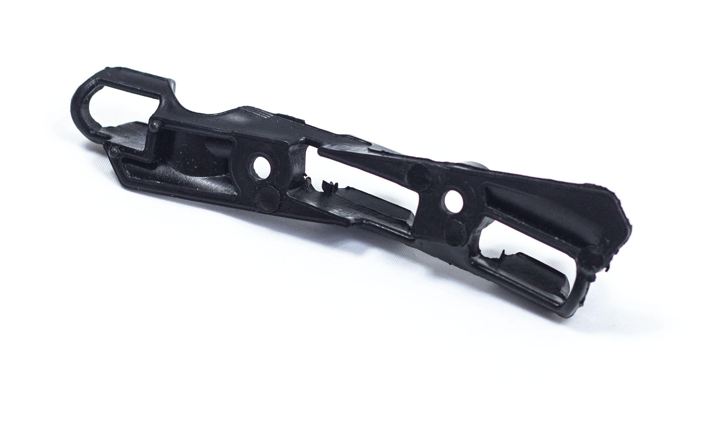 BRAKE HOSE GUIDE (Направляющая задней гидролинии)