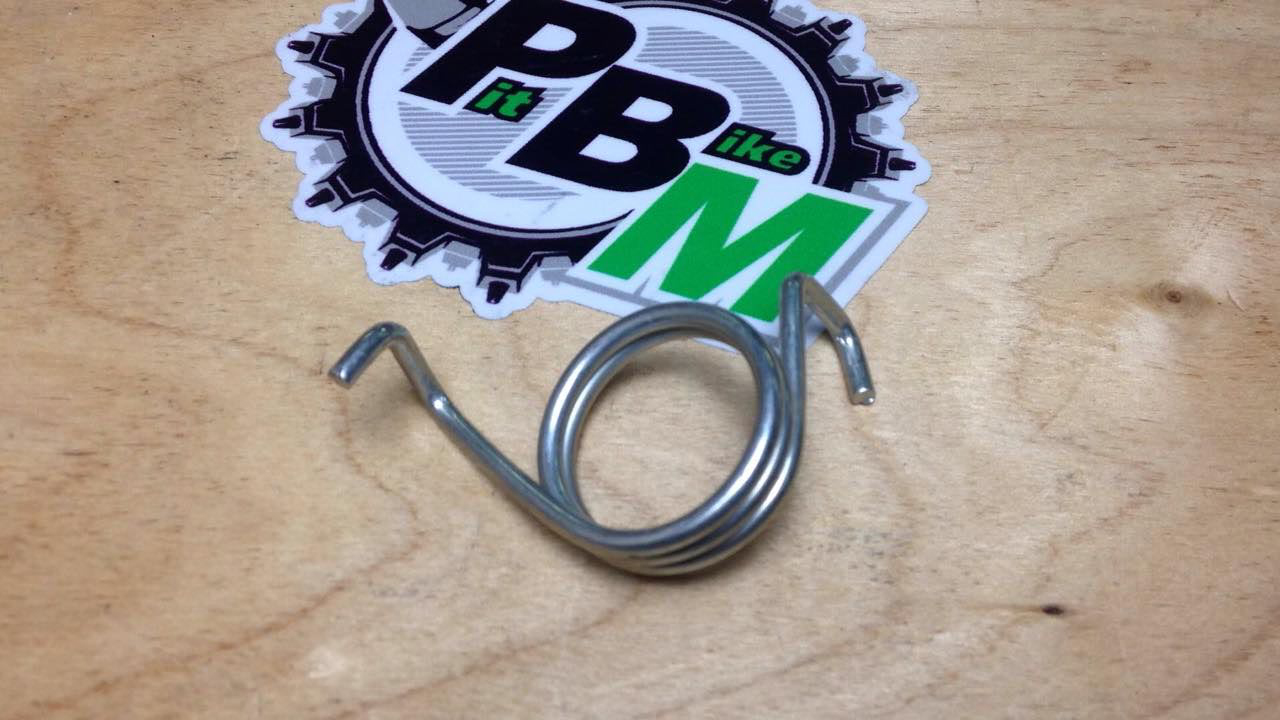 Пружина возврата вала кик стартера