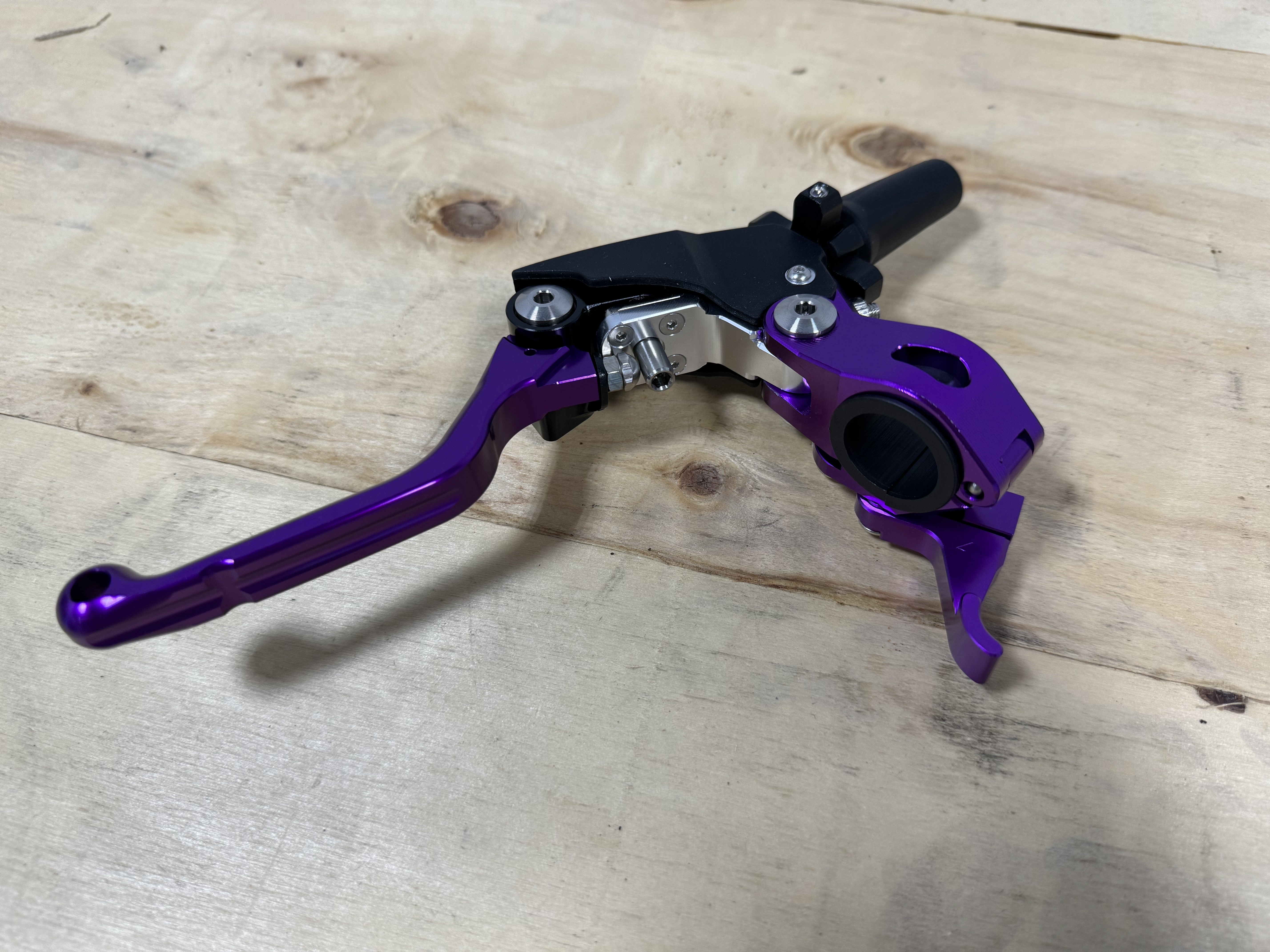 Рычаг сцепления складной CNC (BRZ X8/Procida/Progasi) фиолетовый