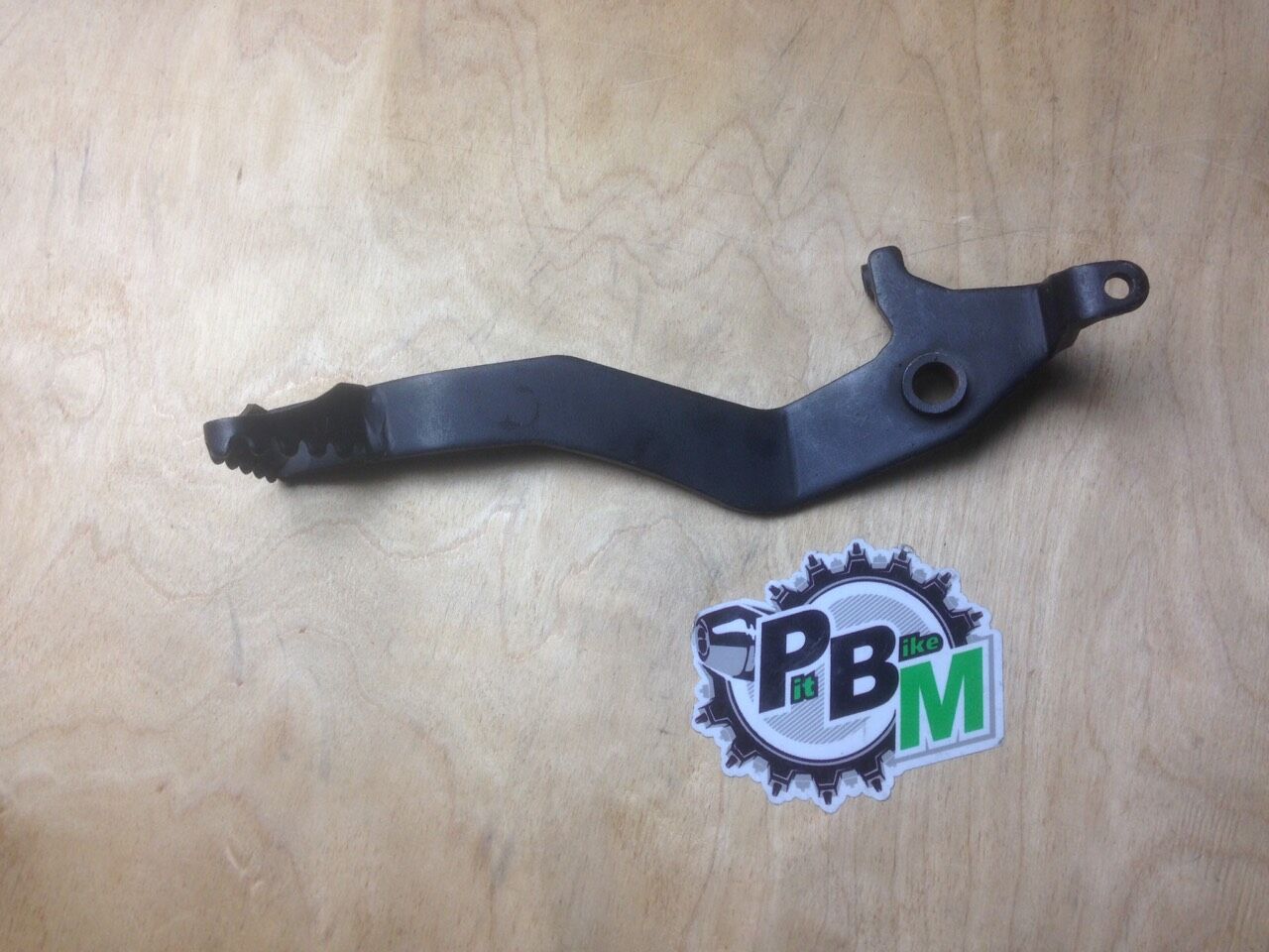 Лапка тормоза (верх подножки)