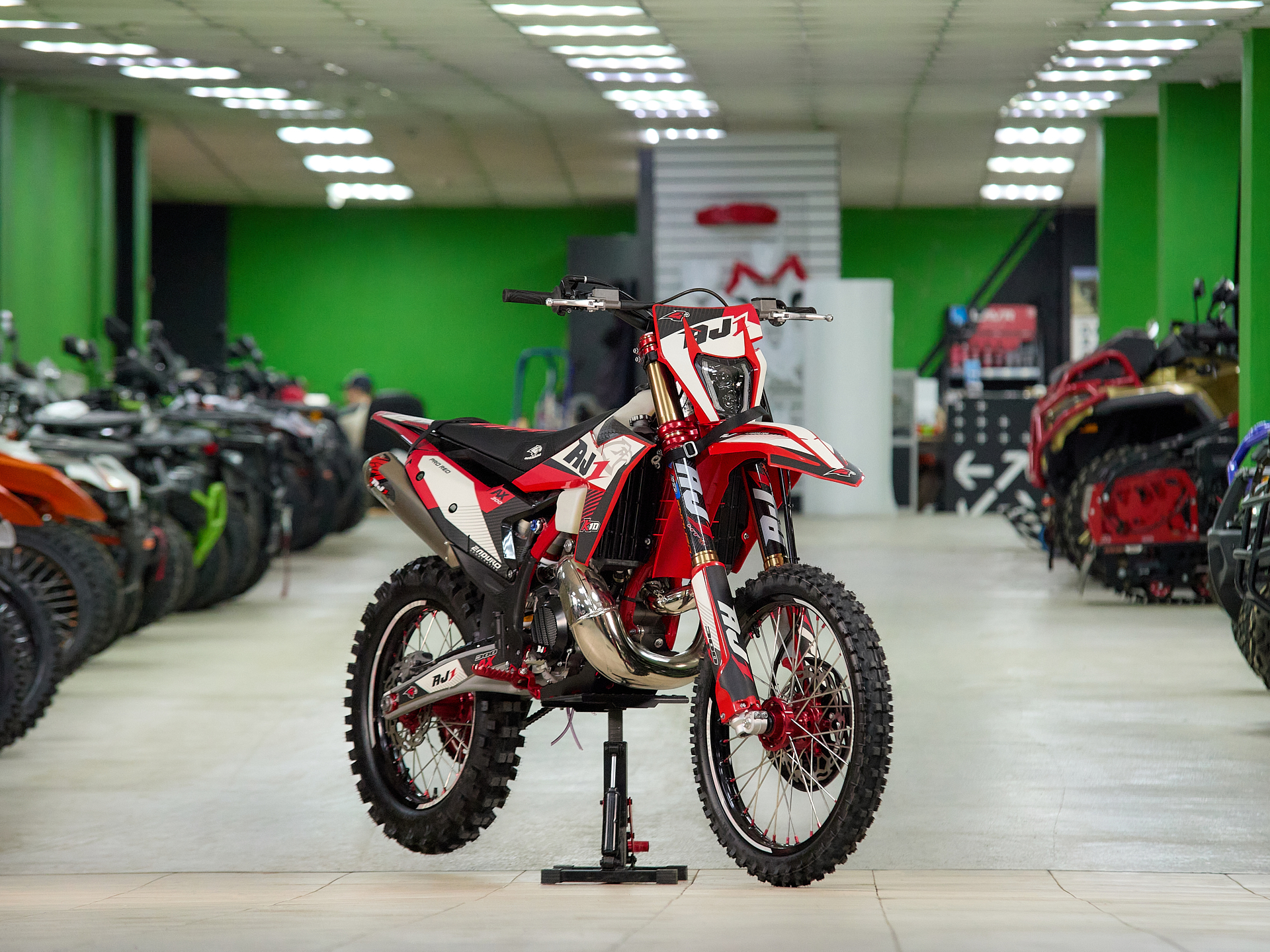 Мотоцикл эндуро AJ1 AX300-2T T10 EFI